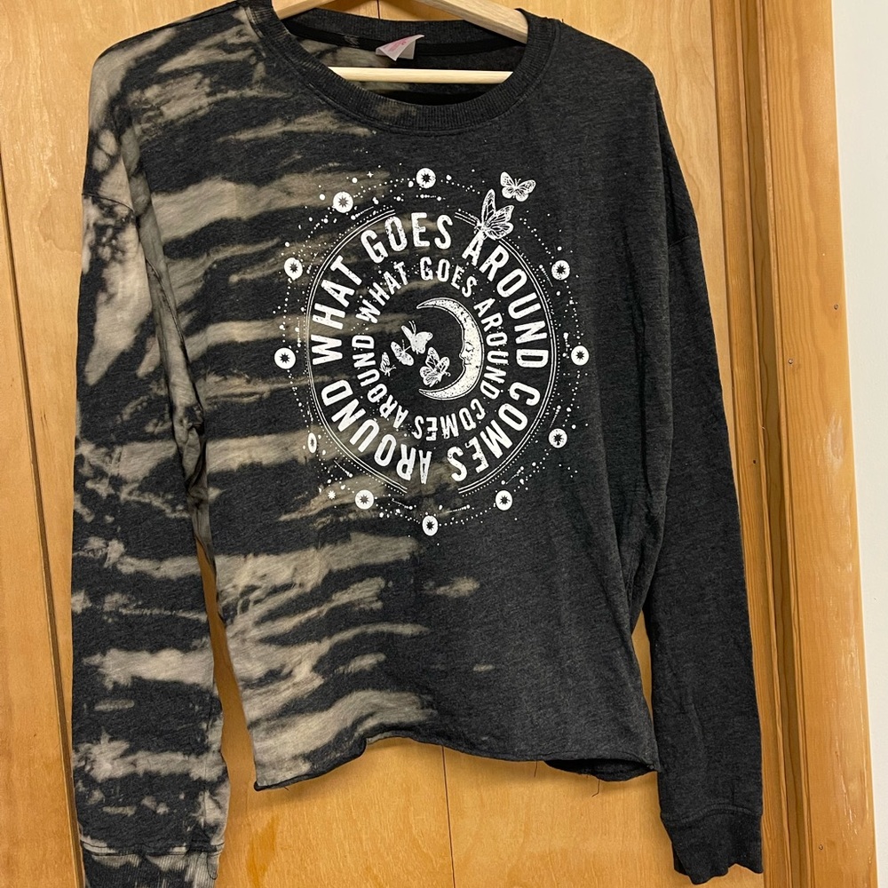 Long sleeve Crop Top size 3X “What Goes Around Comes Around”